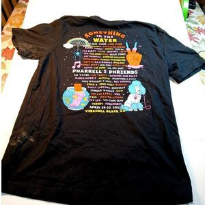"Something in the Water" Mens Black Concert 23 Tour T-Shirt RARE - Size M